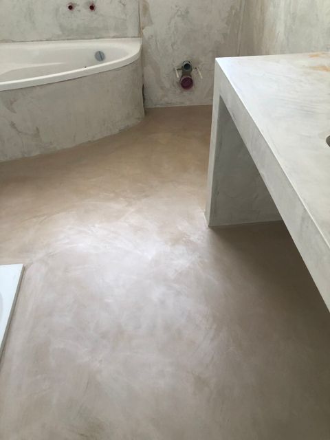 Reference Koupelnových Stěrek 24