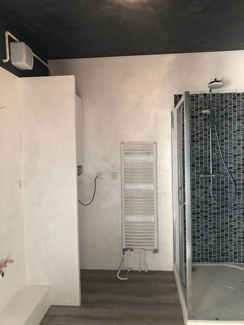 Reference Koupelnových Stěrek 38