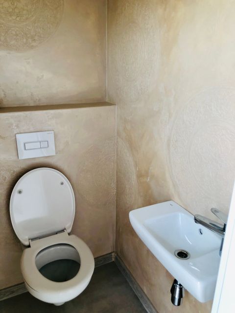 Reference Koupelnových Stěrek 46