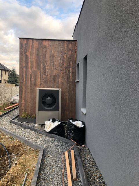 Reference Dekoračních Stěrek 117