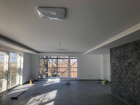 Reference Dekoračních Stěrek 131