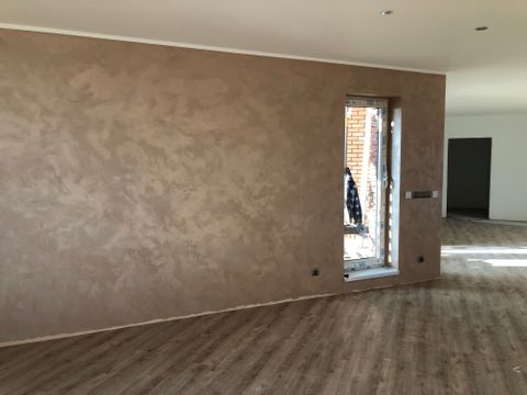 Reference Dekoračních Stěrek 172